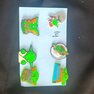 Croc pins